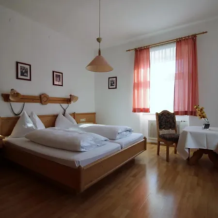 Zum Guten Hirten 2* Salzburg